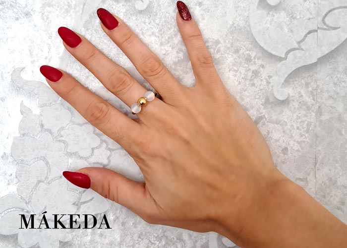 Makeda joyeria, Anillo Piedra Luna y Chapa de Oro o Plata Ajustable