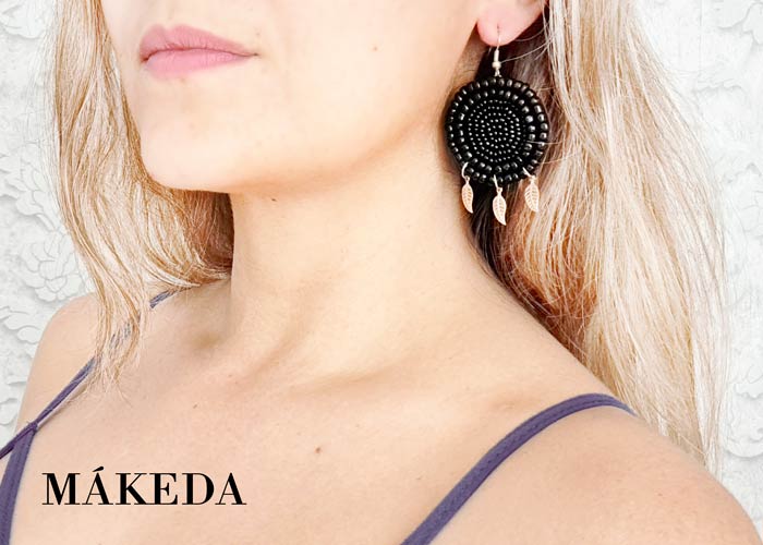 Makeda joyeria, Aretes Negros Atrapasuenos Bordados